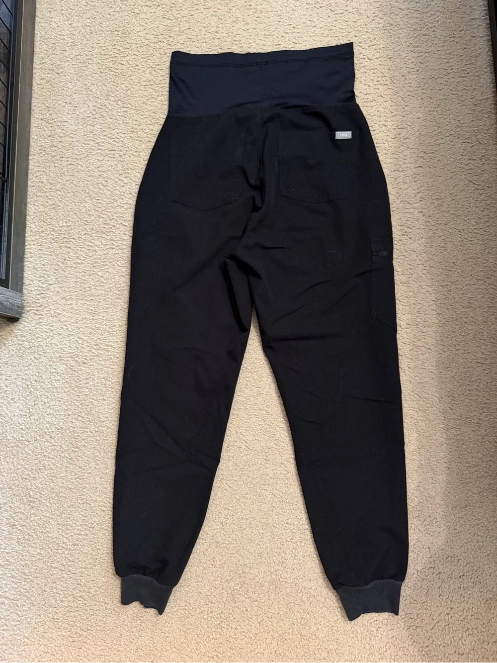 FIGS Maternity Pants